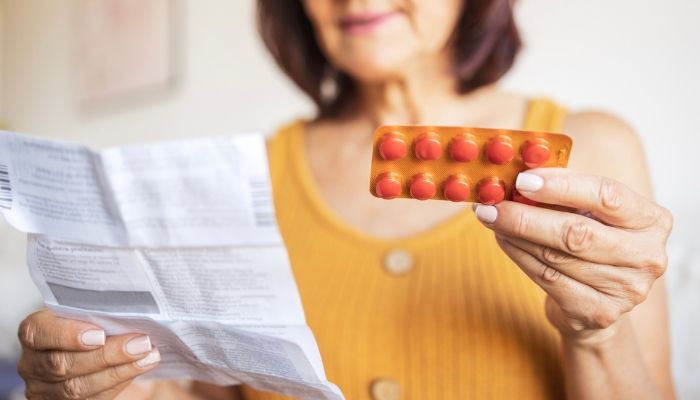 Understanding HRT and Coping with Menopause: Benefits, Side Effects ...